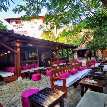 Pansion Oscar Summer Garden Μόσταρ Εξωτερικό φωτογραφία