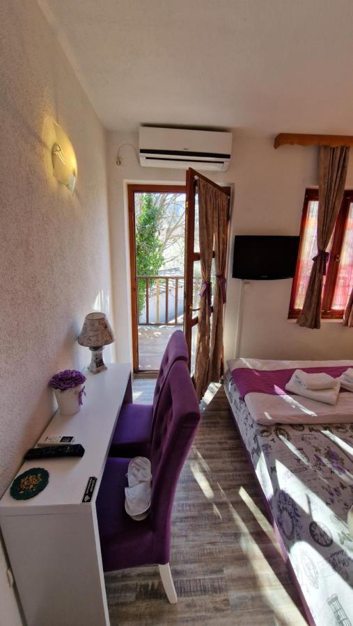 Pansion Oscar Summer Garden Μόσταρ Εξωτερικό φωτογραφία
